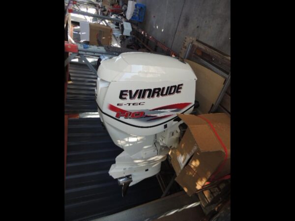 2011 EVINRUDE E115DHXINA OUTBOARD MOTOR